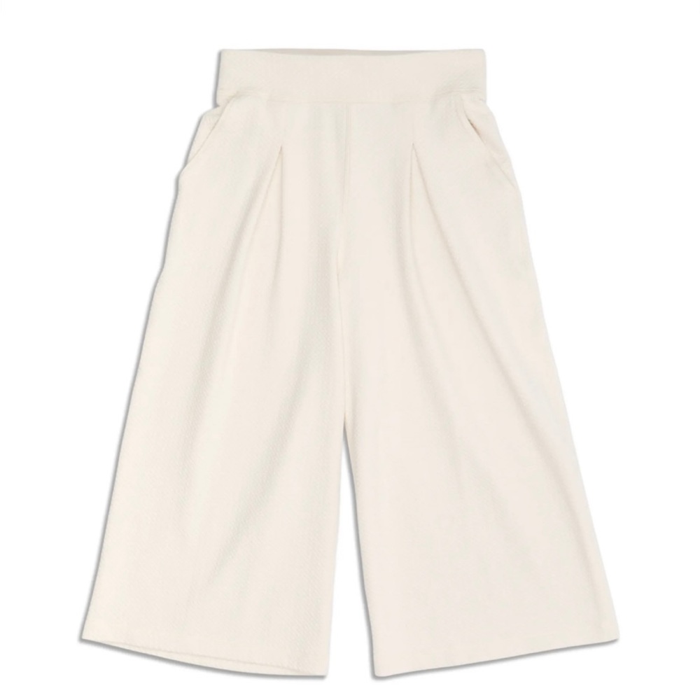 lululemon ribbed straight leg cropped pants in white opal pants size 4